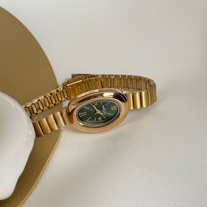 A refined oval dial wrapped in a smooth golden frame, designed to move effortlessly with your everyday moments. Minimal yet expressive, this watch brings quiet luxury to every wrist — perfect for daily wear or thoughtful gifting.