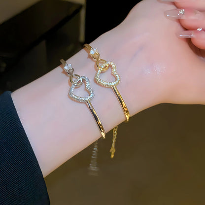 Velora Heartline Bracelet