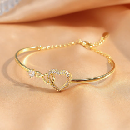 Velora Heartline Bracelet